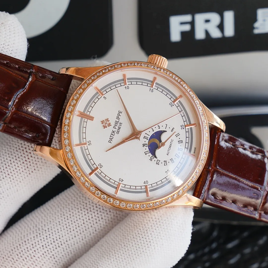 【Top replica】💰4500! Patek Philippe, six-digit real sun, moon, stars and calendar function, movement, date set 2824-2 (zero repair), imported Italian calfskin, original pin buckle, welcome to repost, we will sell it if you repost it!
